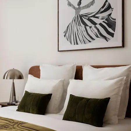 Montaigne Collection I 3br 6p Triangle D Or * 巴黎